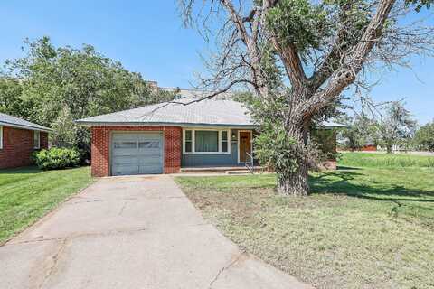 2705 2ND Avenue, Canyon, TX 79015