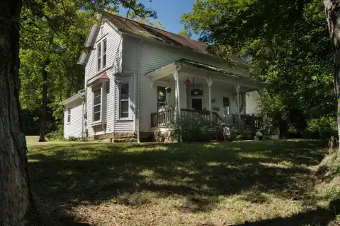 33997 Parkinson Road, Middleport, OH 45760