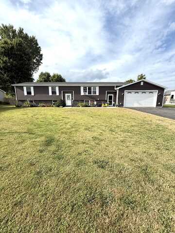 40 Smith Street, Rouses Point, NY 12979