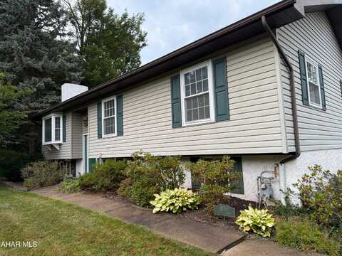 4120 3rd Avenue, Altoona, PA 16602