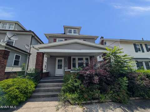 2631 Oak Avenue, Altoona, PA 16601