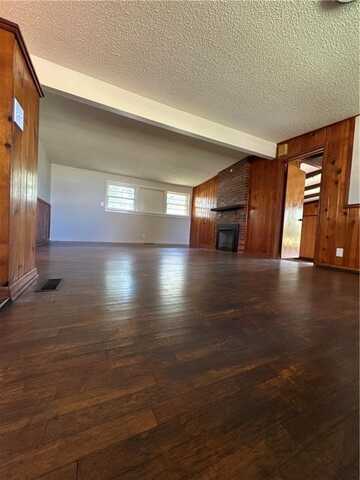 130 S 40th ST, Springdale, AR 72762