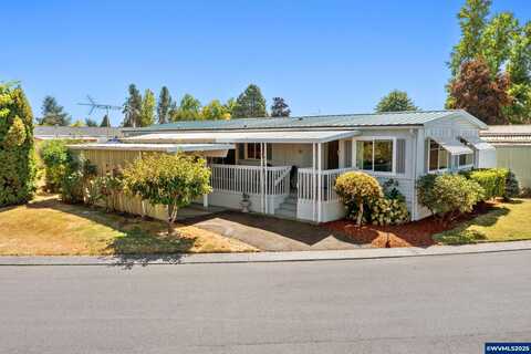 1999 Jansen Wy, Woodburn, OR 97071