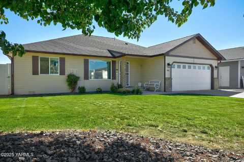 2411 S 73rd Ave, Yakima, WA 98903