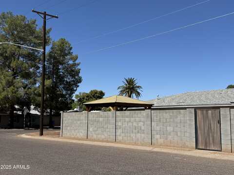 4526 E EARLL Drive, Phoenix, AZ 85018