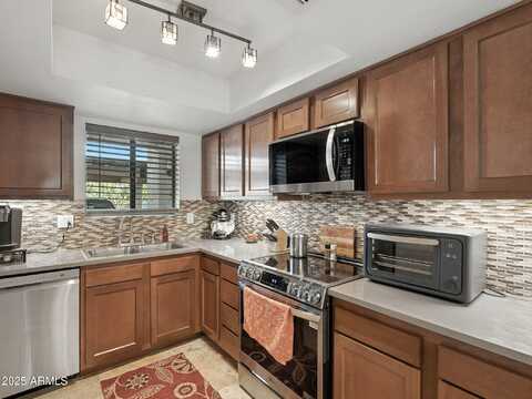 709 S POWER Road, Mesa, AZ 85206