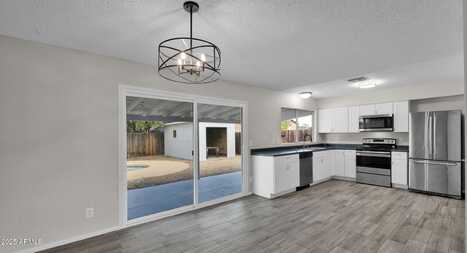 5214 W CHOLLA Street, Glendale, AZ 85304