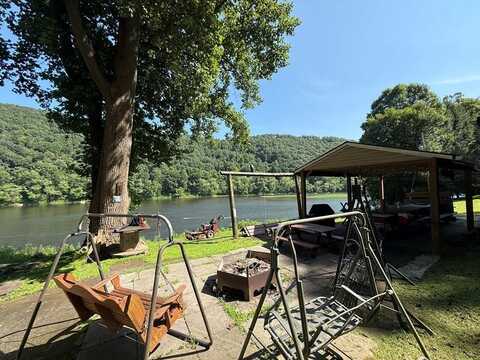 689 Sundew Road, Kennerdell, PA 16374