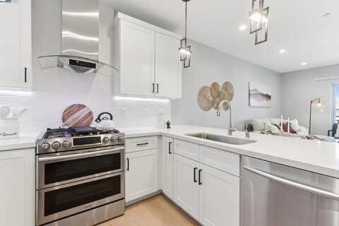 520 El Camino Real, San Carlos, CA 94070