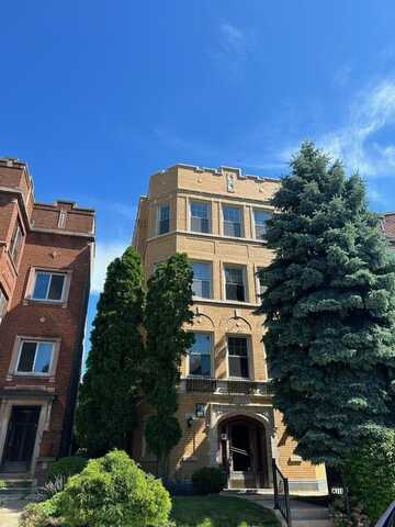2720 W. Winnemac Avenue, Chicago, IL 60625