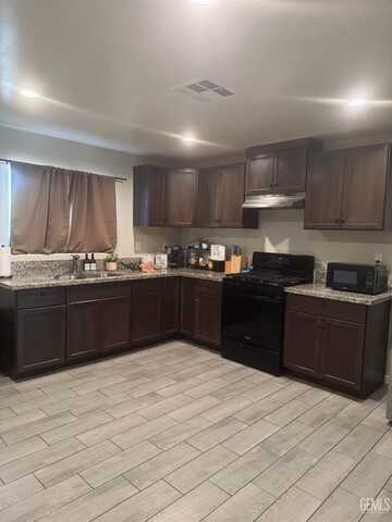 1200 Royal Street, Arvin, CA 93203