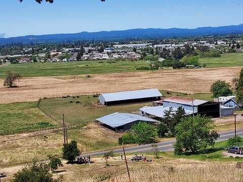 3825 3823 Petaluma Hill Road, Santa Rosa, CA 95404