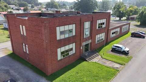 44 Patterson Avenue, OAK HILL, WV 25901