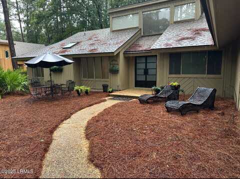 4 Brown Thrasher Road, Hilton Head Island, SC 29926