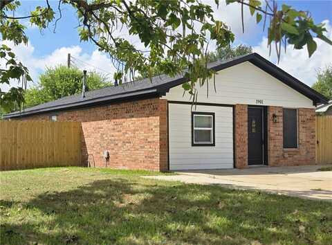 1901 Manning Way, Bryan, TX 77803
