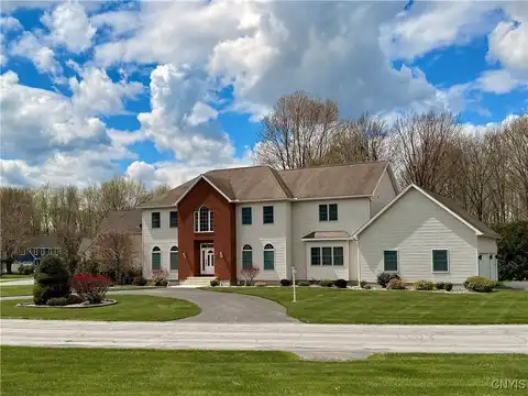 22 Oakwood Drive, New Hartford, NY 13413