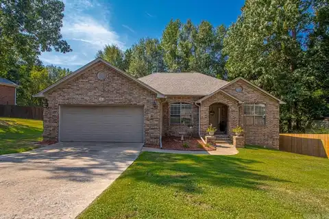111 Rogers Dr., Bryant, AR 72022