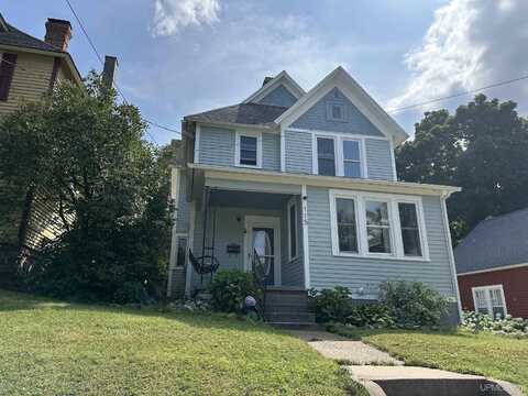 115 W CRESCENT STREET, MARQUETTE, MI 49855