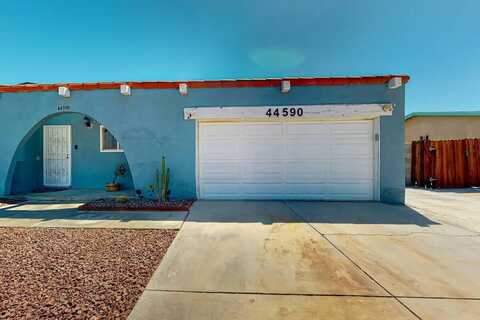 44590 Roundtable Street, Indio, CA 92201