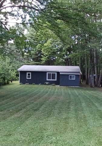 841 N Rogers Ave, Harrison, MI 48625