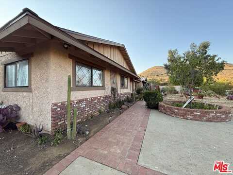33931 Hanawalt Rd, Agua Dulce, CA 91390