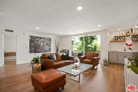 5215 Balboa Blvd, Encino, CA 91316