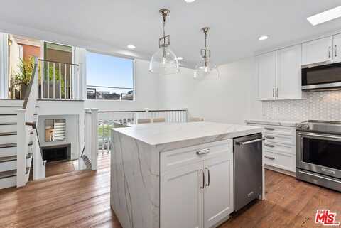 6400 Pacific Ave, Playa Del Rey, CA 90293