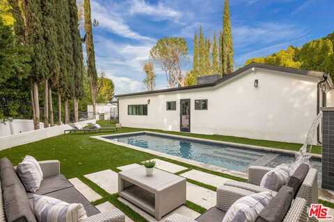 16733 Oak View Dr, Encino, CA 91436