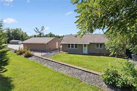 3731 Rogers Road NW, Cedar Rapids, IA 52405