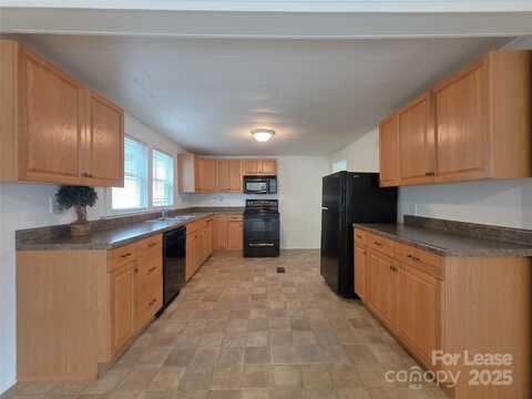 94 Sumner Avenue NW, Concord, NC 28027