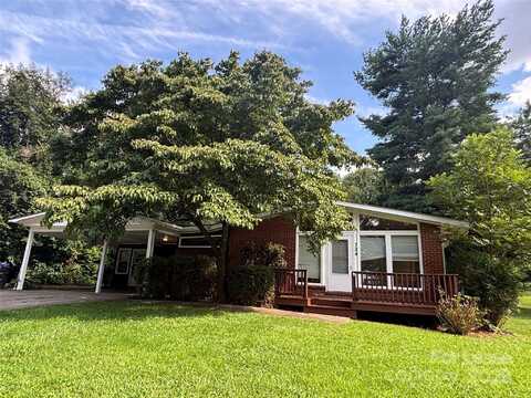 724 Oakdale Drive, Statesville, NC 28677