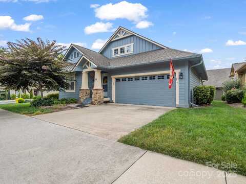 27 Gray Wolf Lane, Hendersonville, NC 28792