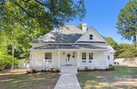 622 Oak Street, Mooresville, NC 28115