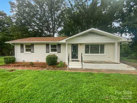 6139 Castle Court, Charlotte, NC 28213
