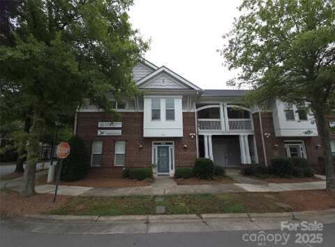 709 Peninsula Drive, Davidson, NC 28036