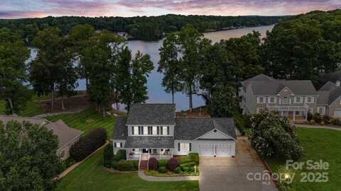 303 Potters Landing, Denton, NC 27239