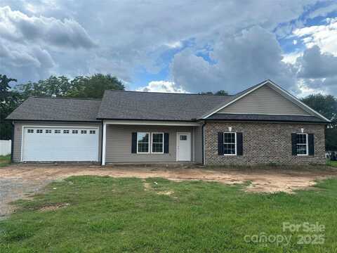 3835 Sulphur Springs Road NE, Hickory, NC 28601