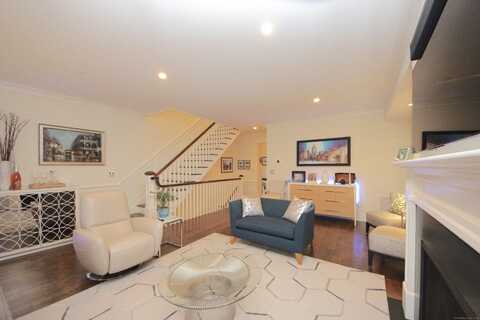 69 Riverdale Avenue, Greenwich, CT 06831