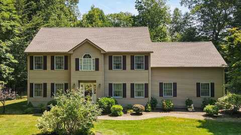 7 Oakwood Lane, Hamden, CT 06518