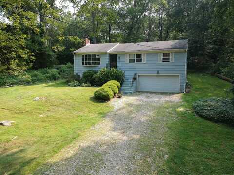 5 Tanglewood Lane, Newtown, CT 06482