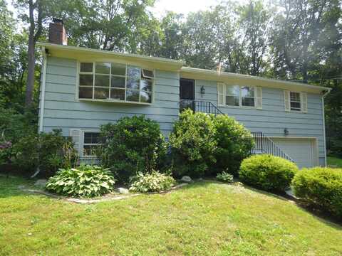 5 Tanglewood Lane, Newtown, CT 06482