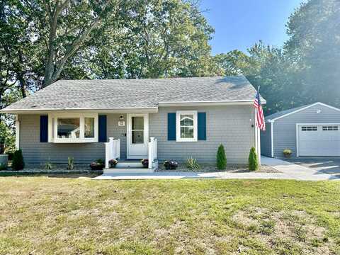 16 Seagull Road, Old Saybrook, CT 06475