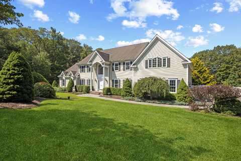 26 Oak Ridge Drive, Newtown, CT 06470