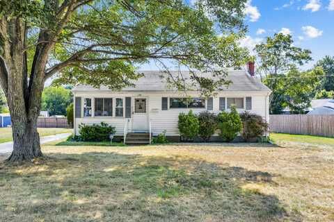 5 Thrush Street, Waterford, CT 06385