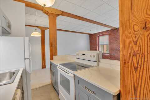 222 Williams Street East, Glastonbury, CT 06033