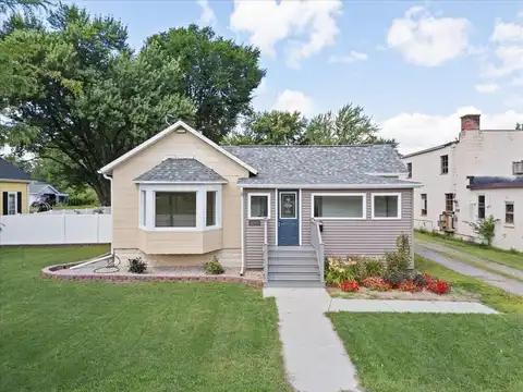 1102 S CENTRAL AVENUE, Marshfield, WI 54449