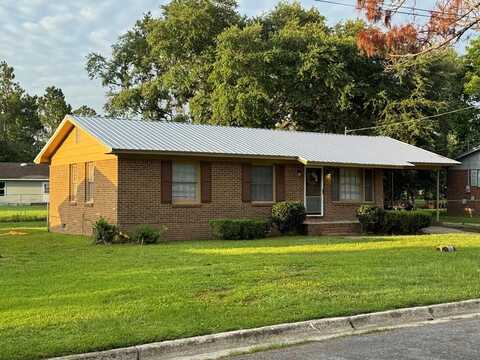 808 Glendale, Douglas, GA 31533