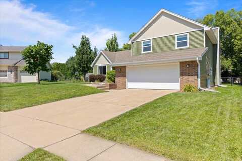 8223 Sharon Drive, Urbandale, IA 50322