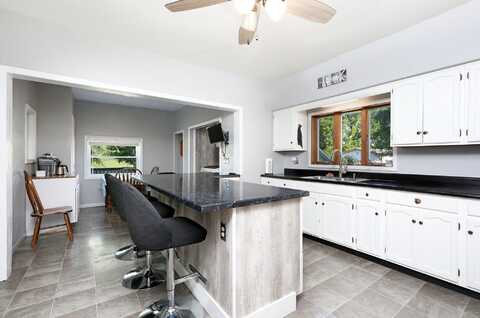 2309 1st Avenue, Perry, IA 50220