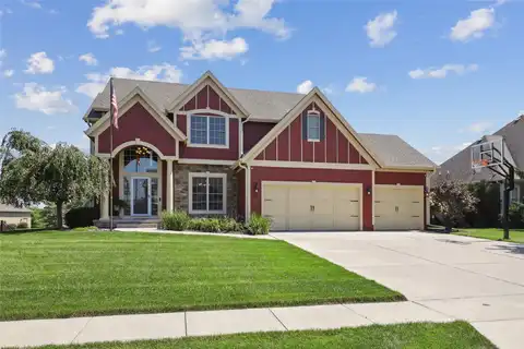 211 SW Stonegate Drive, Ankeny, IA 50023